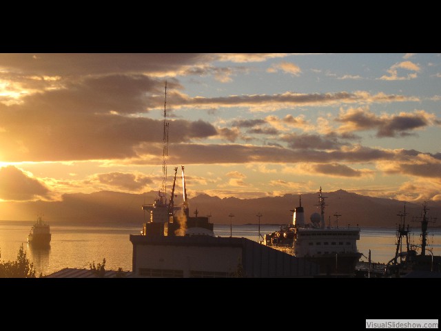 003 Polar Pioneer arriving Ushuaia 2012-02-17