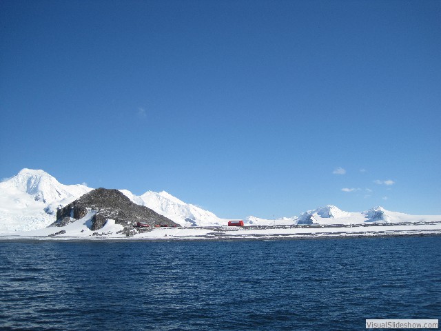 077 Base Camara (Argentina), Half Moon Island