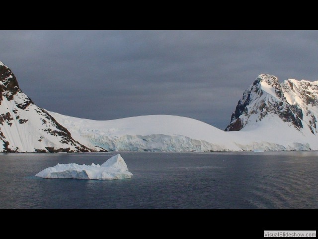 014 Glacier off Lemaire Channel