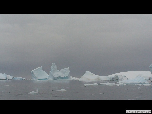 022 Ice sculptures, near Pleneau Island 2012-02-23