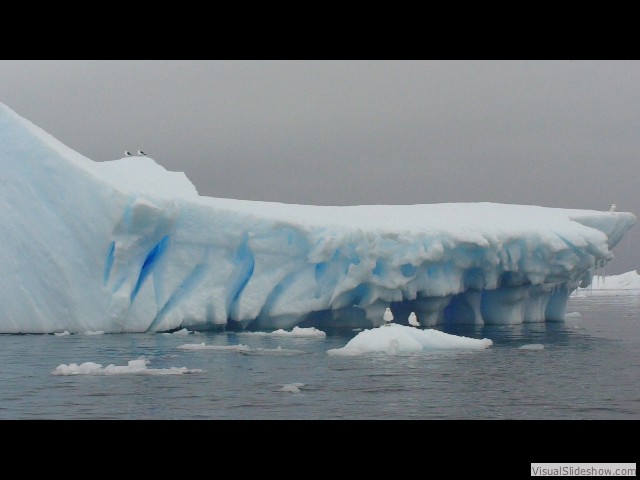 023 Ice sculptures, near Pleneau Island