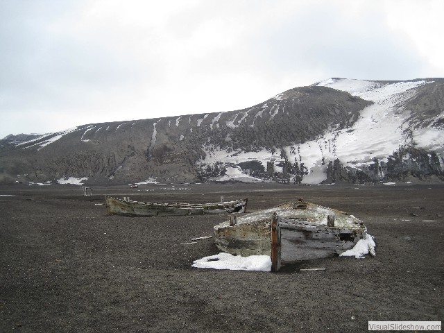 105 Water boats, Deception Island